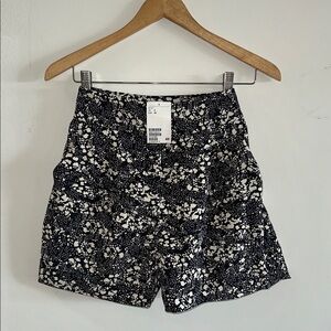 H&M Black and Creme Dressy High Waist Patterned Shorts